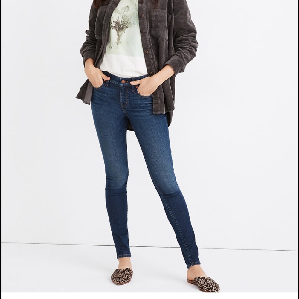 Madewell Skinny Skinny Jeans in a Size 27